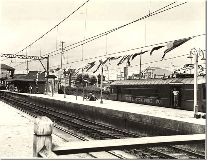 Railway_Station_-_Sutherland_1954-1